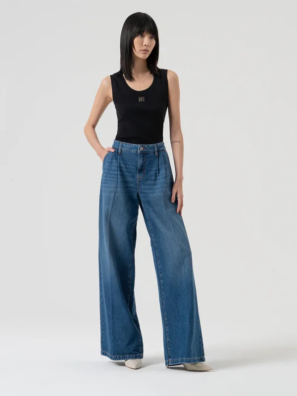 Jeans flare made in denim with stone wash