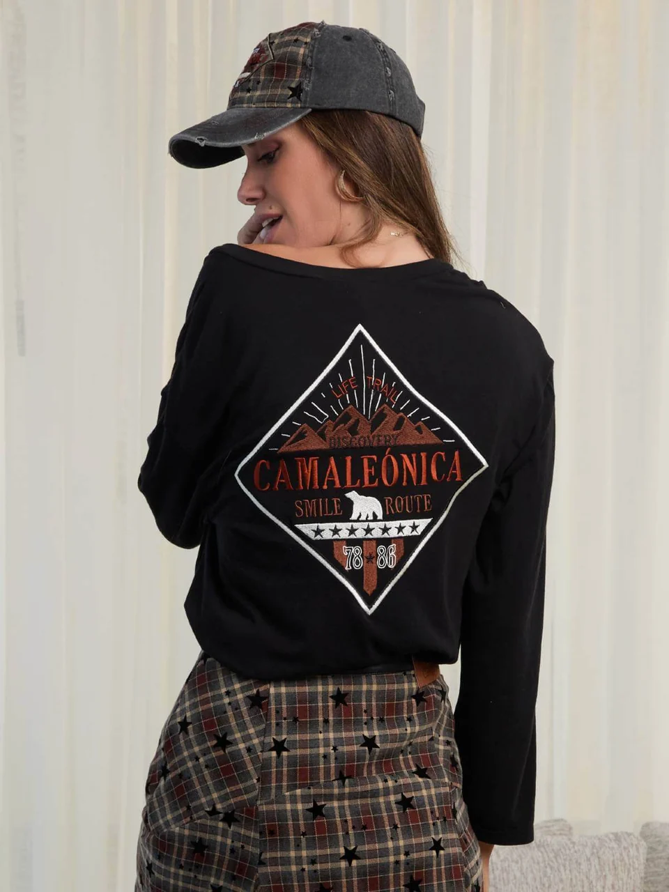 CAMISETA MOUNTA - Imagen 2